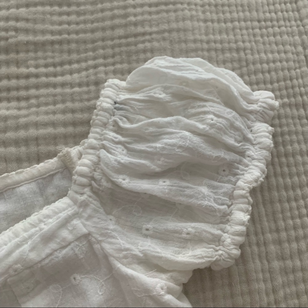 Romantic Eyelet Top - Picture 4 of 5